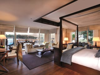 Royal Villa Master Bedroom - Movenpick Aswan