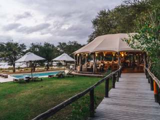 Anabezi Lodge