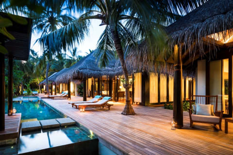 Three Bedroom Beach Pool Residence