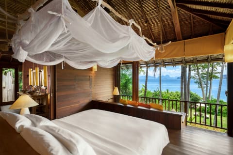 Beachfront Pool Villa