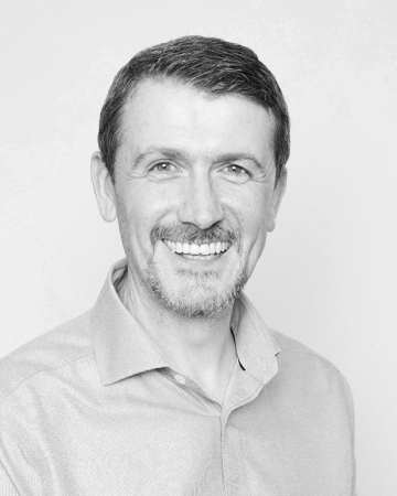Simon Lynch