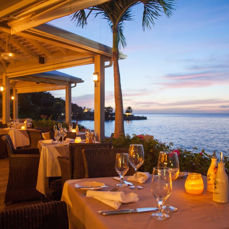 Blue Waters - Restaurant in the Evening 