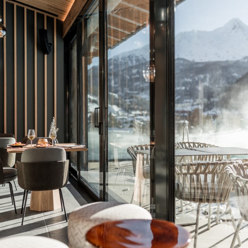 Dining/Spa 