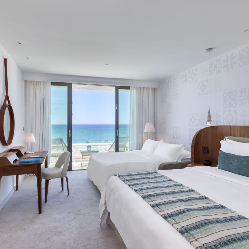  Deluxe Sea View - Bedroom 