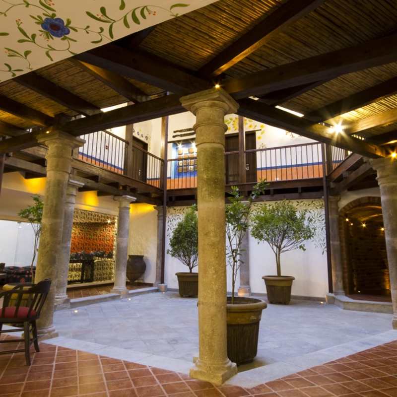 Interior courtyard - Casona de La Ronda