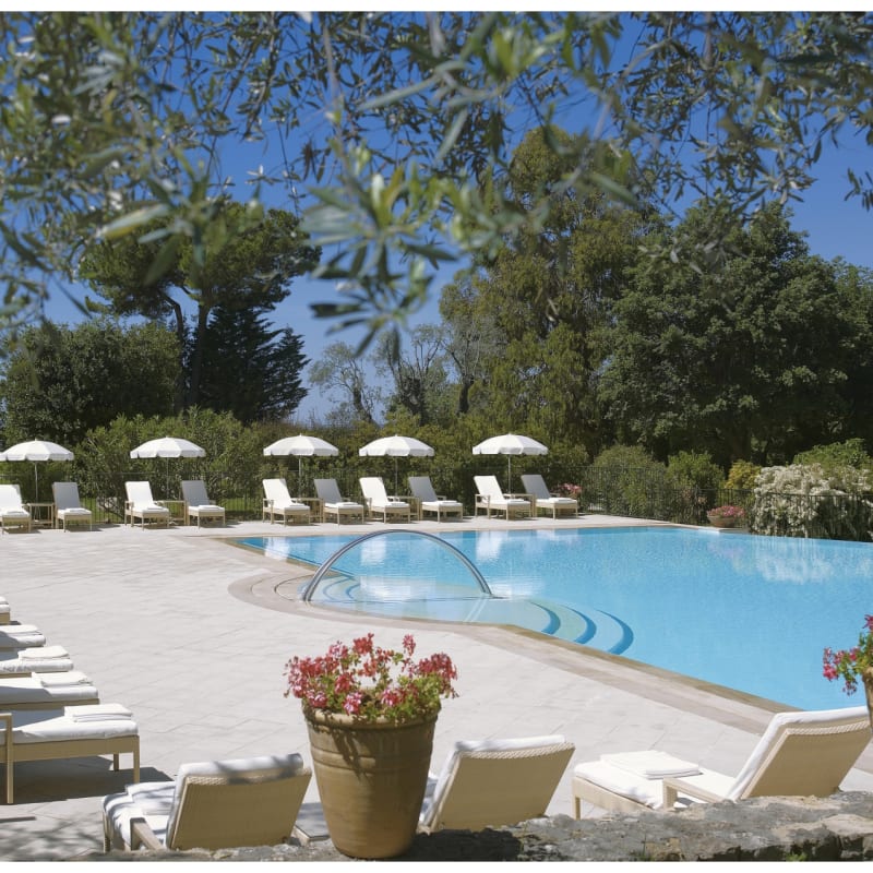 Pool - Chateau Saint-Martin
