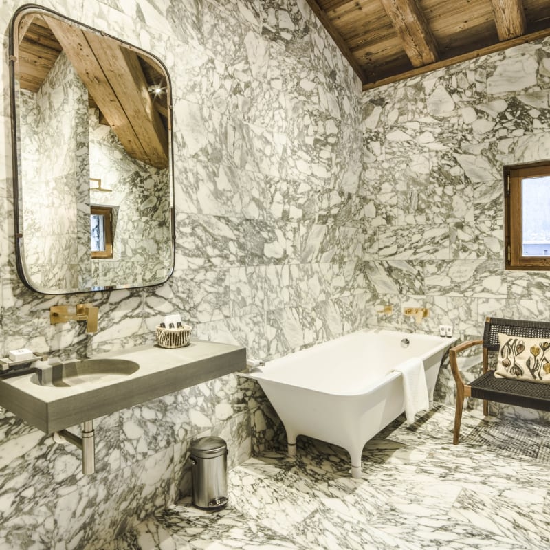 Junior Suite bathroom - La Mourra Hotel Village