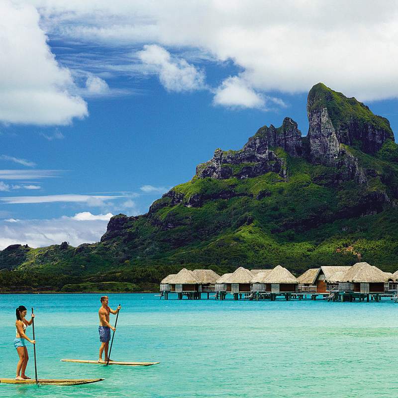 Paddleboarding - Four Seasons Resort Bora Bora
