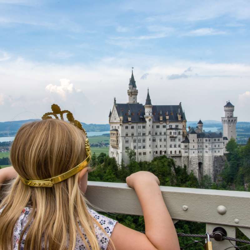 child watching the castle