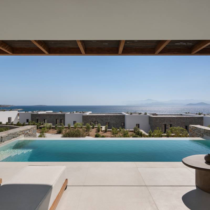 pool suite
