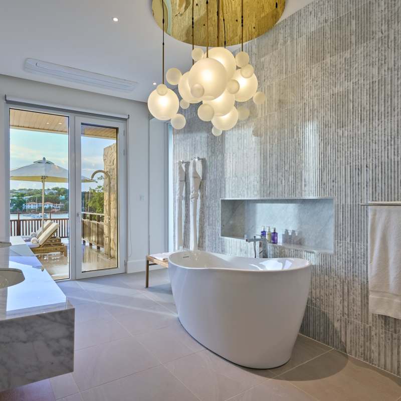 Suite bathroom 