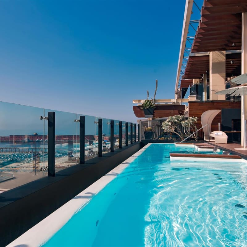 Rooftop pool - Hotel Romeo