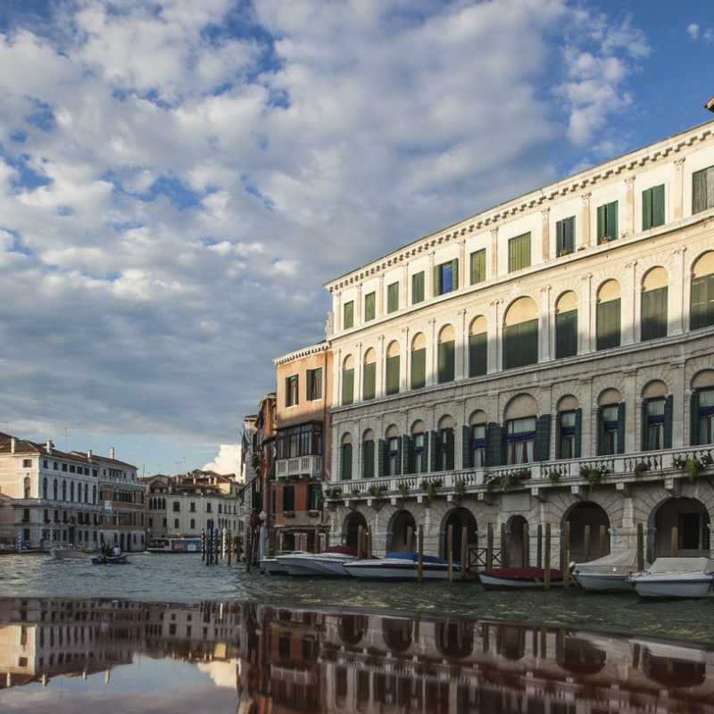 Romantic Venice and the Dolomites