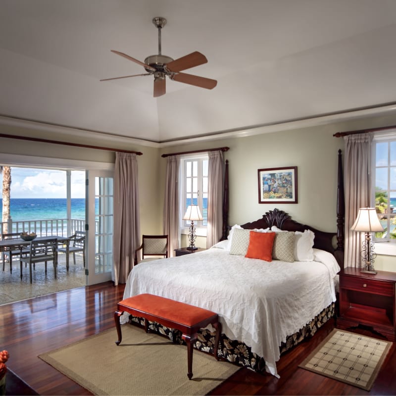 Prestige Ocean Suite - Half Moon