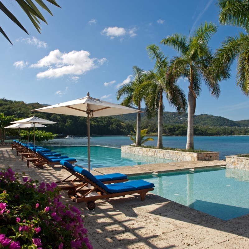 Infinity Pool - Round Hill Hotel & Villas