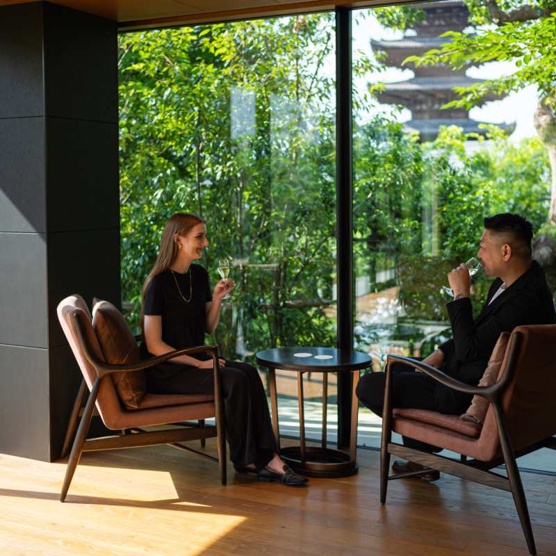 guest lounge