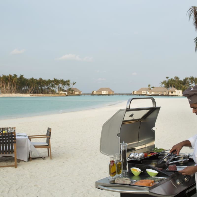 Carte Blanche beach dining  - Cheval Blanc Randheli
