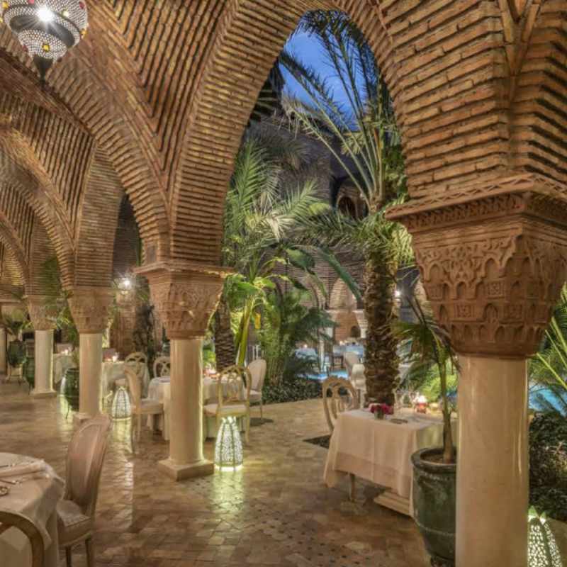 Dining / Restaurant
