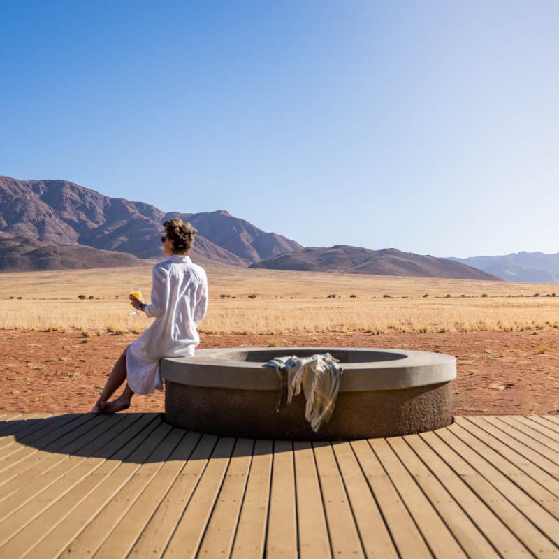Plunge pool and endless views 
