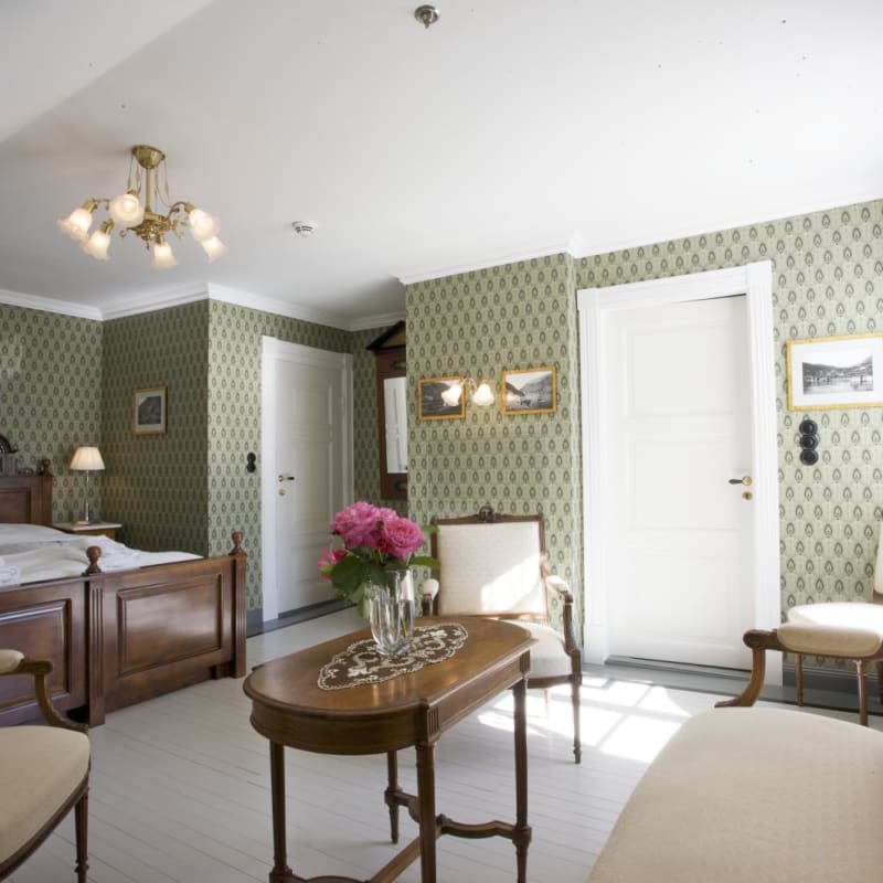 Bedroom - Walaker Hotel