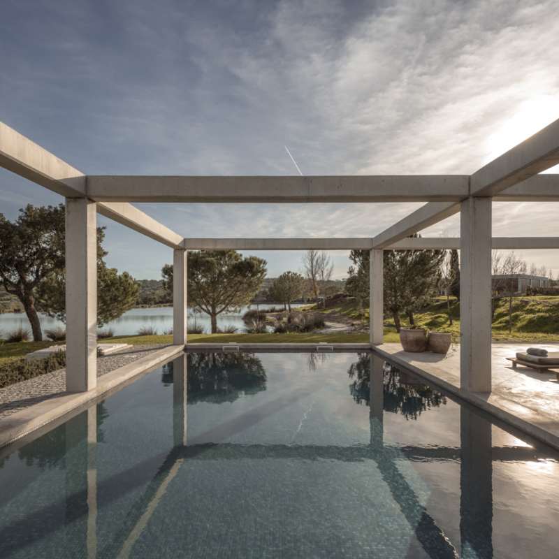 Lake Pool Villa Swimming Pool  