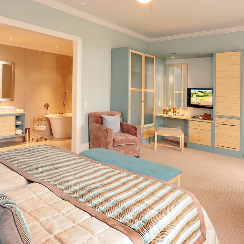 Guestroom - Long Lee Manor