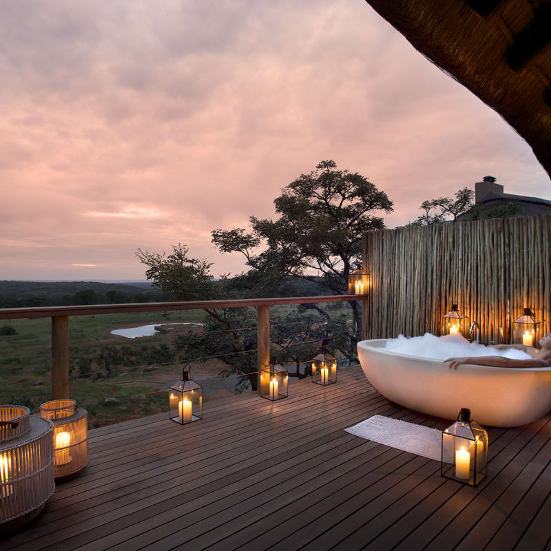Spa deck - Mhondoro Game Lodge