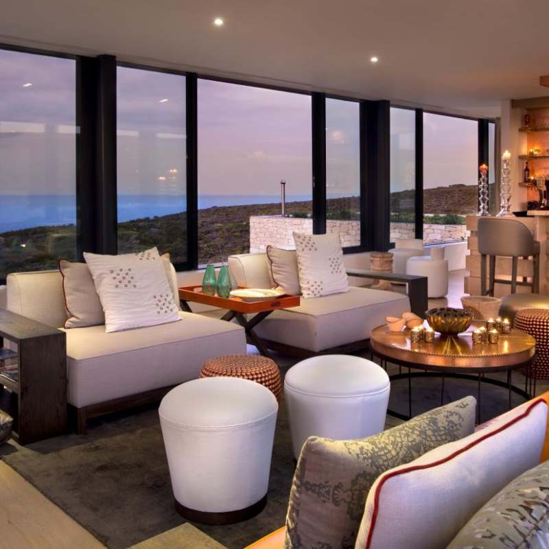Upper lounge and bar - Morukuru Ocean House 