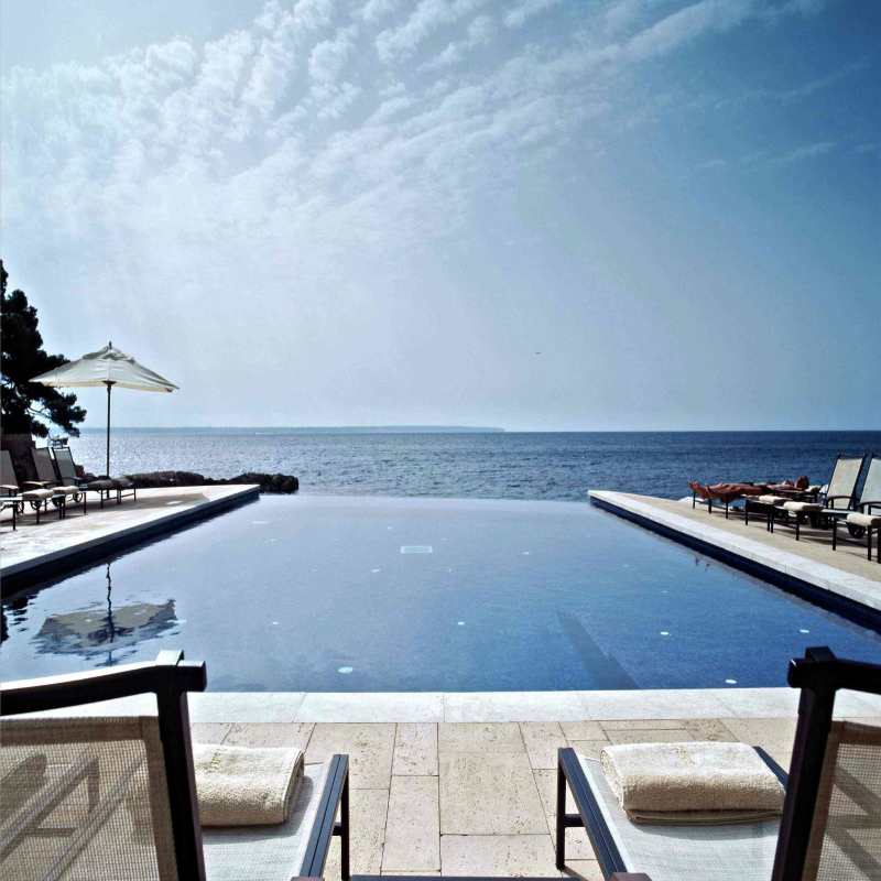 Pool looking onto Ocean - Hospes Maricel