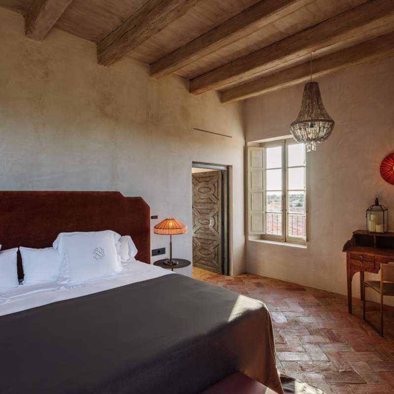 Deluxe Classic Bedroom 