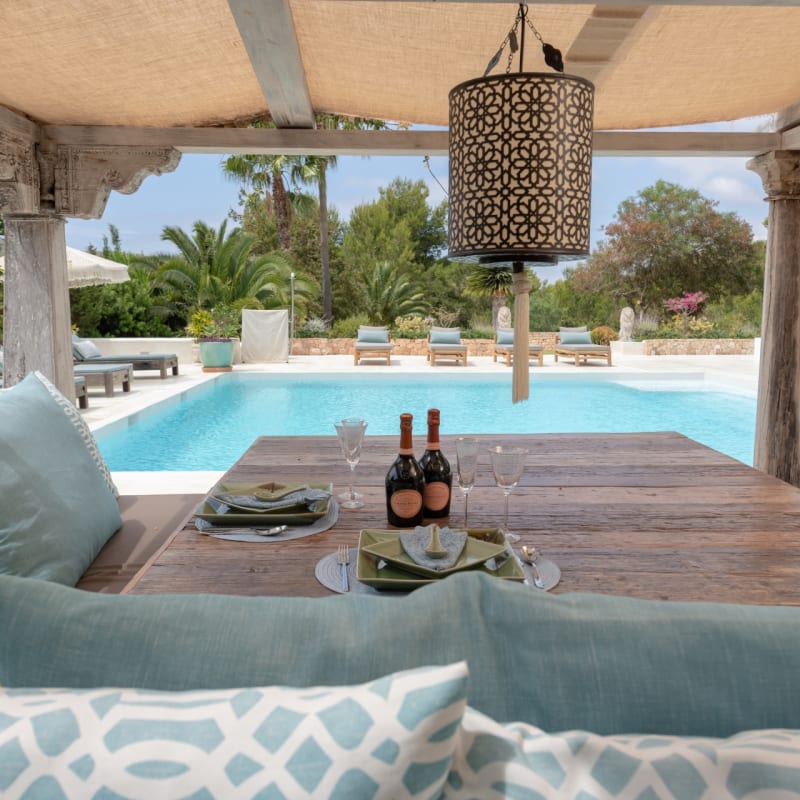 Outdoor Lounge - Villa Aracari