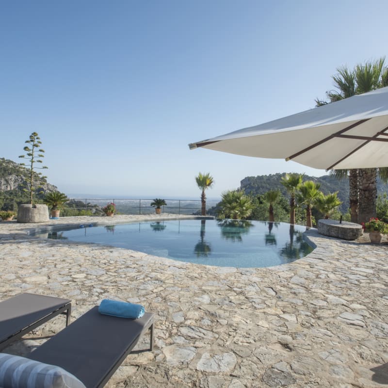 Poolside Views - Villa La Mora