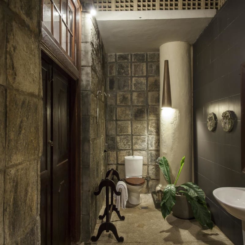 Admiral Cheng Ho Suite Bathroom - Galle Fort Hotel