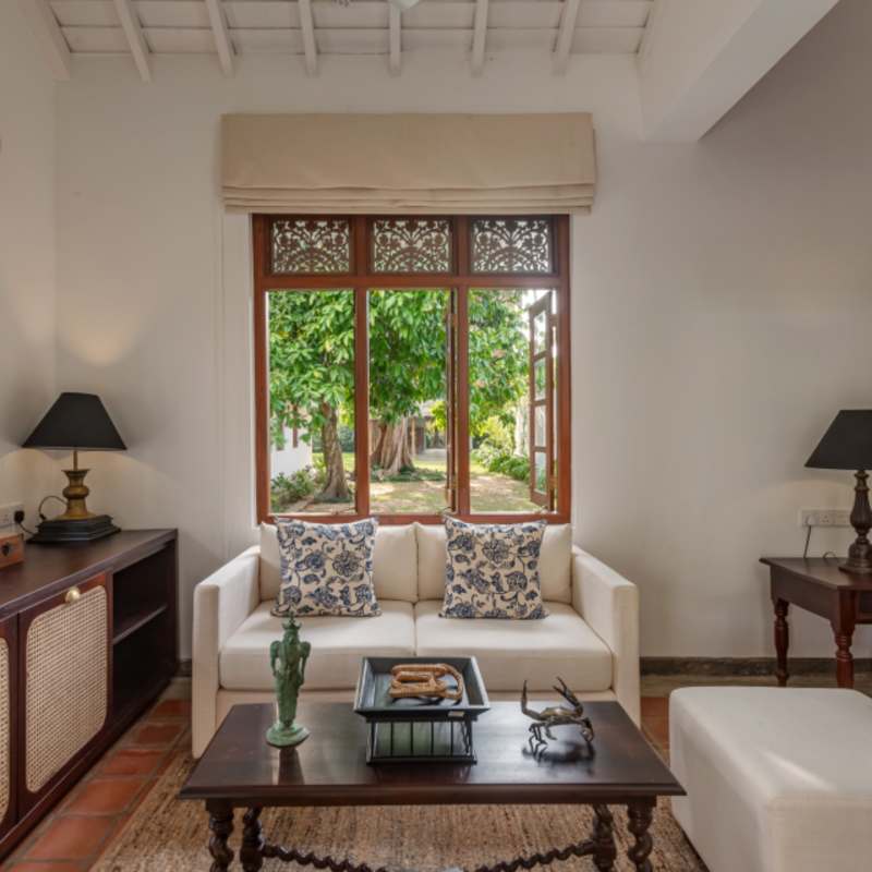 Bedroom Lounge - Uga Riva 