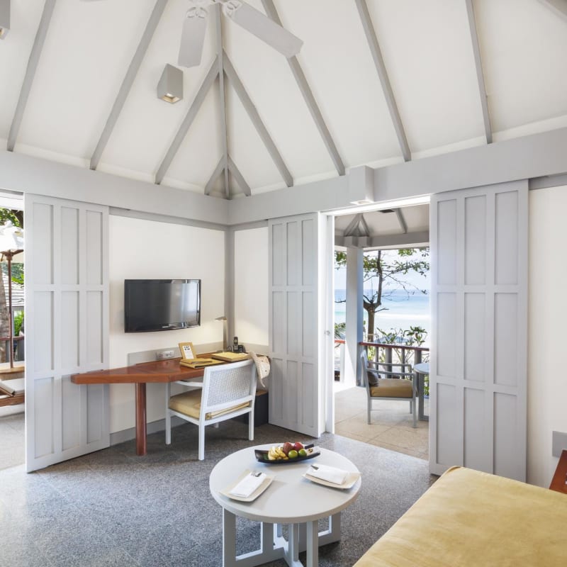 Beach Deluxe Suite - The Surin