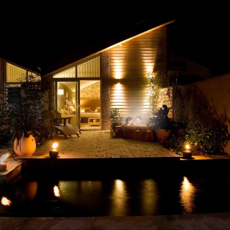 Garden Suite with hot tub