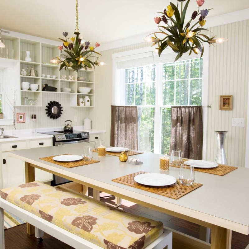 Cottage Kitchen - Hidden Pond