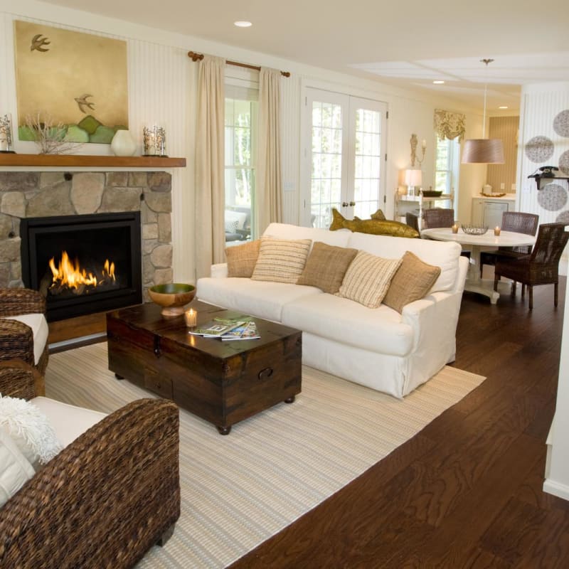 Redbrick Living Room - Hidden Pond