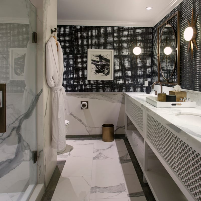 Suite Bathroom - Hotel Californian