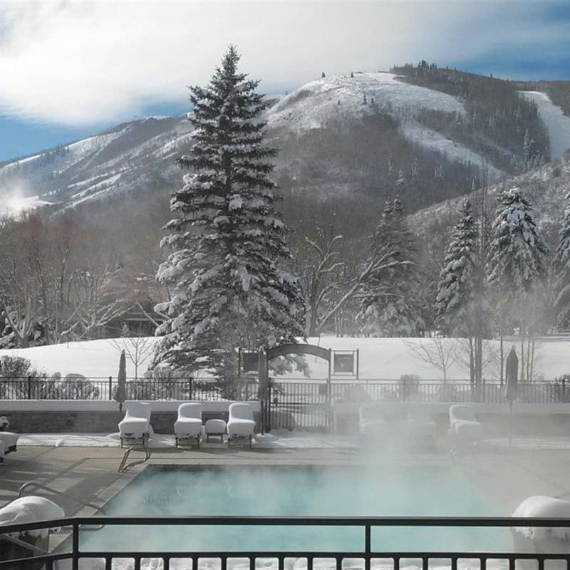 Outdoor pool - Hotel Park City