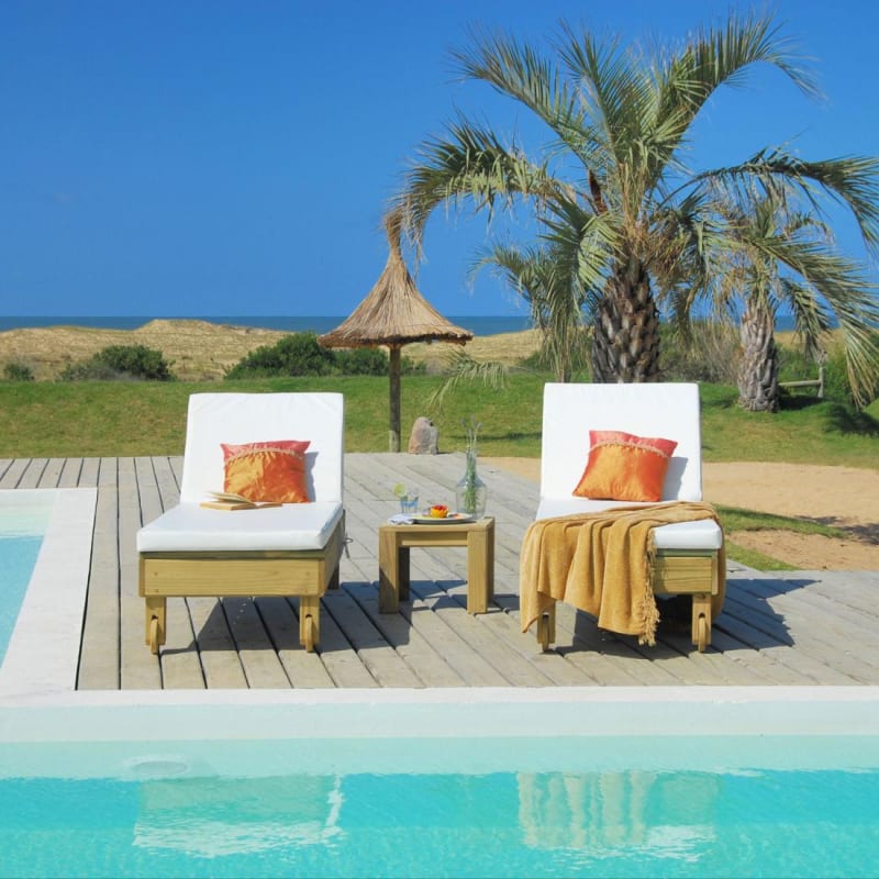 Pool and beach view - Casa Suaya